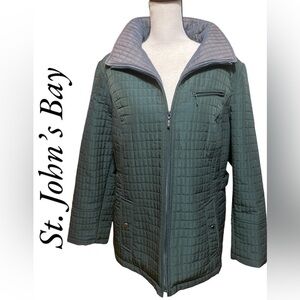 St. John’s Bay-1X women’s quilted full zip jacket. 3 pockets. Green. Like new!!!